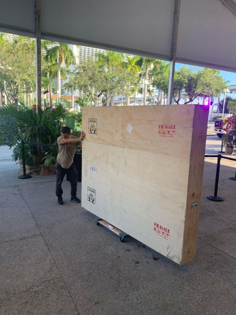 fine-art-installation-handling